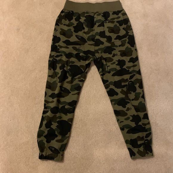 SOLD - Bape OG Green Camo / Sweatpants Size Small - Picture 2 of 6